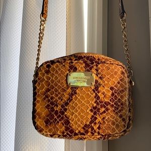 Michael Kors Cross Body with changeable strap